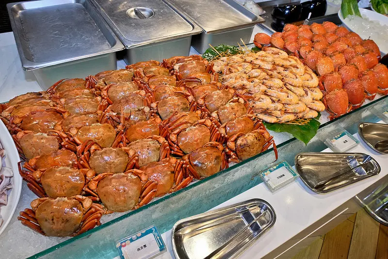 秀廚自助餐Show Kitchen，頂級梅諾卡冰淇淋雪酪搭配各式牛排海鮮肉品，超好吃啊!!汐止吃到飽