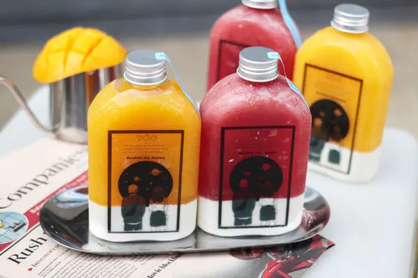 台中美食｜研果室yanguolab-實驗室網美風飲料店，夢想清單包裝超吸睛