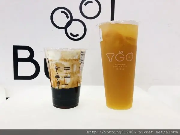台中西區｜研果室 YANGUOLAB，實驗室裝潢的手搖飲料店，我覺得黑糖珍珠比水果系列好喝(附菜單)！
