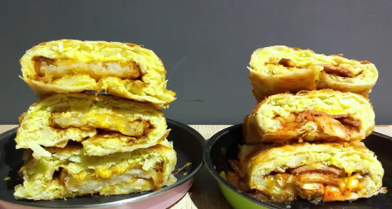 【桃園中壢】大嗑 Brunch☞吃了會上天堂的大份量鐵鍋蛋餅，超酥脆餅皮與厚實餡料誰能不愛!