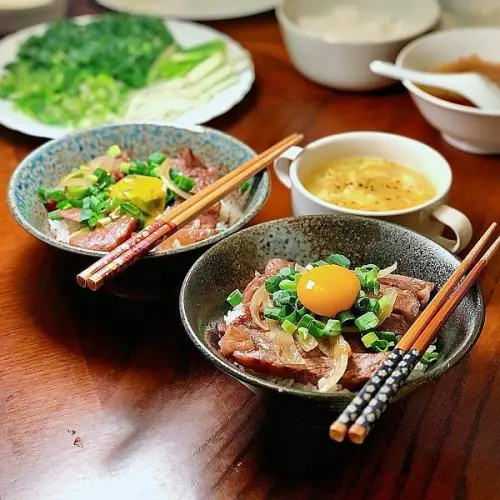 懶人在家也能快速做的和牛料理--月見牛丼 | 【台北中山區-大直站】日和A5和牛專賣