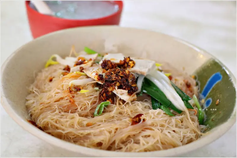【高雄】自強古早味陽春麵‧自製豬油 油蔥酥調製的特殊醬料 前金有名的古早味陽春麵店