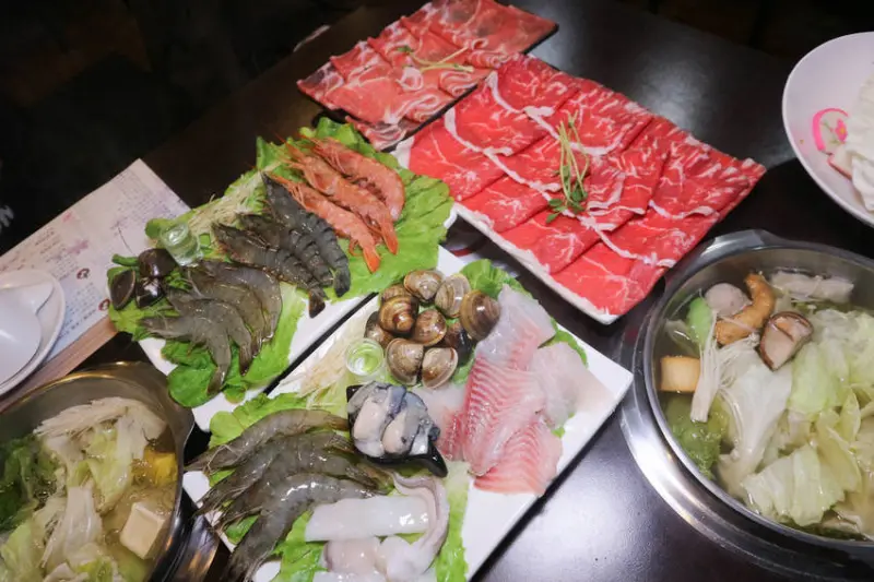 (中和區美食)中和區火鍋-応援日式涮涮鍋,8OZ霸氣肉品,菜盤可更換肉盤,近南勢角站,興南夜市
