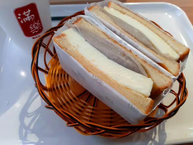 【台北市中正區 / 早午餐 / 捷運善導寺】 滿樂板烤吐司 芋泥奶酪 佔滿我的IG版面