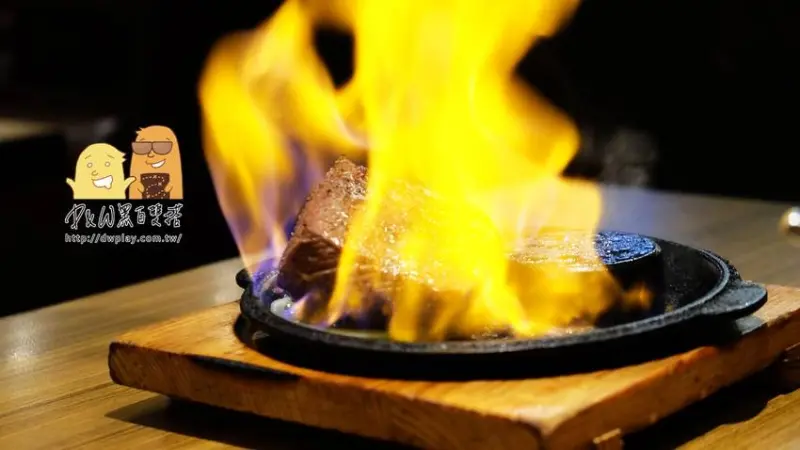  台北吃肉推薦-7/21新店開幕！2018台北車站美食『肉亭 わたみ』爽爽吃和牛～火焰牛排+低溫烤牛肉丼 肉質超威！