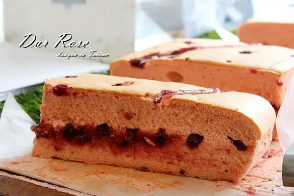 [高雄/三民區]【高雄古早味蛋糕/生乳捲】朵玫絲甜點森林(皓東店)如舒芙蕾般濕潤細緻的現烤蛋糕 阿云心中的古早味第一名