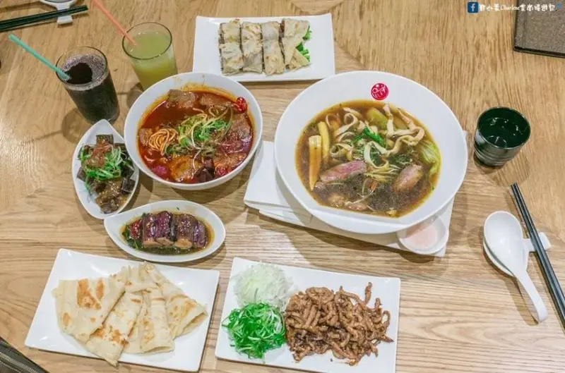 【台北內湖】品川蘭<大潤發二店>－CNN推薦台北必吃八大牛肉麵！霸氣豪華炙燒翼板牛排麵／麻辣沙朗牛排麵／斤餅小菜好美味！(邀約)