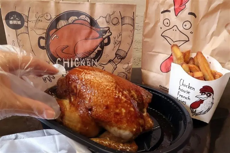新店香雞城回來了!外帶手扒雞烤雞麻辣醬汁 肉桂糖地瓜薯條雖然貴也被推薦~