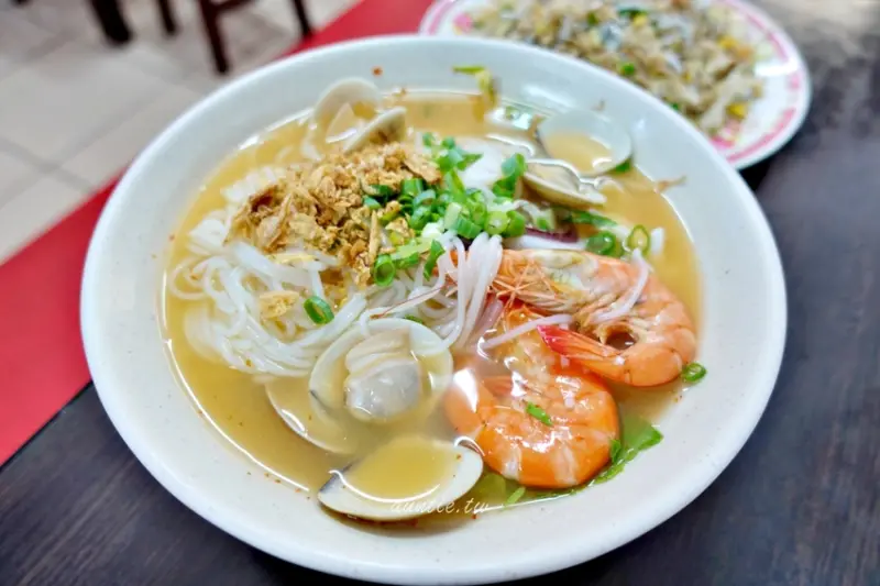 【新北】湄公河南洋美食 爆炸多魩仔炒飯 開胃酸辣海鮮米粉 萬里美食推薦 - 水晶安蹄 不務正業過生活