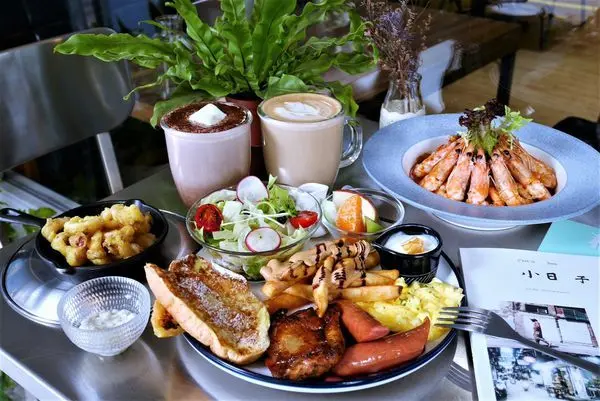 板橋早午餐推薦-清澄clearly.大份量清澄全明星早午餐/浮誇爆炸鮮蝦麵.IG火紅網美餐廳.板橋美食.近板橋捷運站