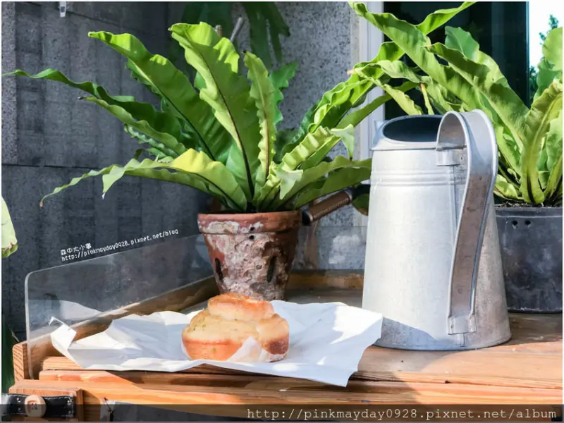 ✿高雄✿ 需預約！隱藏在巷弄裡的麵包工作室 每日品項不定且限量 季節限定的檸檬糖霜奶油捲真的超美味阿 ➜ 森中大小事