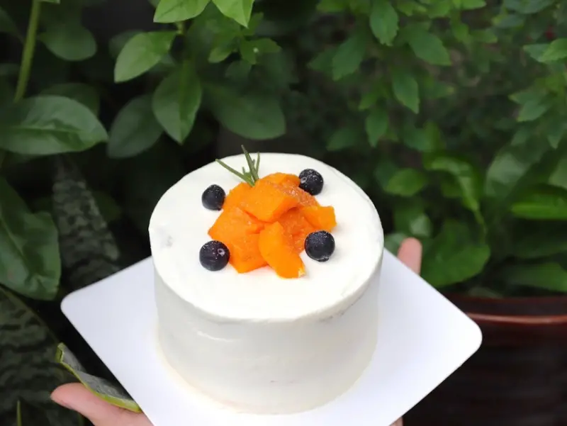 肥貓咖啡：台南質感手工生日蛋糕預訂，今夏最”芒”-夏季限定芒果生日蛋糕-開箱｜台南蛋糕推薦.台南咖啡店推薦