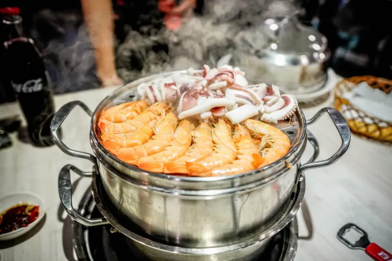 蒸天下蒸氣火鍋X魔王 新北市板橋區  新鮮現流澎湃海鮮塔 板橋第一體育館附近人氣餐廳 捷運板橋站 內文有店家資訊