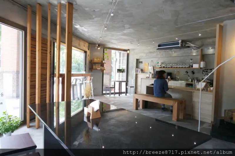 沐 Cafe│興大綠園道旁獨特風格咖啡館【台中】