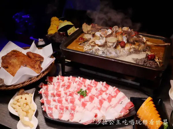 新莊美食/燒酒雞烤魚1爐2吃『水貨烤魚火鍋(新莊店)』聚餐餐廳/手撕雞/冬令進補