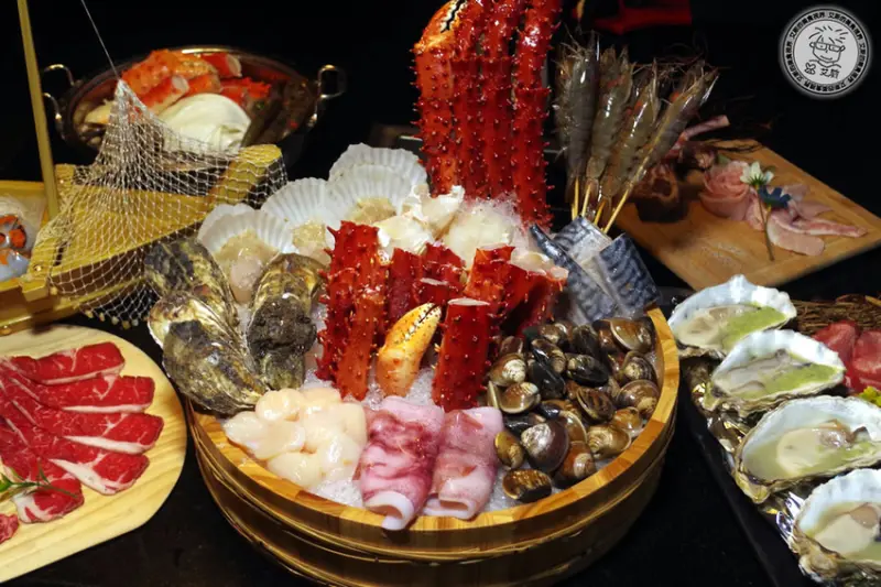 帝王蟹吃到飽又來囉！四人同行打卡再送活波士頓龍蝦一隻！蟹宴-日式頂級帝王蟹燒烤鍋物