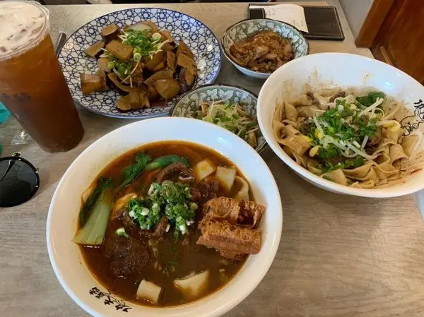 20181201@新店功夫豬 人氣名店濃厚系紅燒牛肉麵