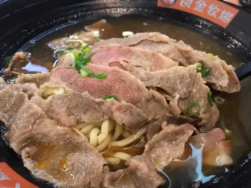 【美食】台中西屯─良金牧場(中科店)─溫體牛肉麵─鮮甜多汁又美味!!!!!─小吃麵館