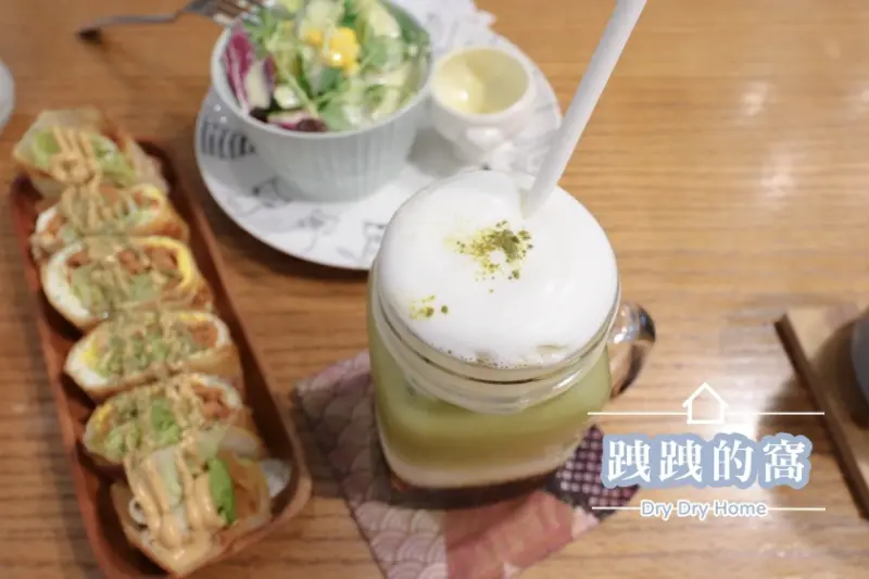 【新北】有蕾絲煎餃(冰花煎餃)的早午餐店！跩跩的窩