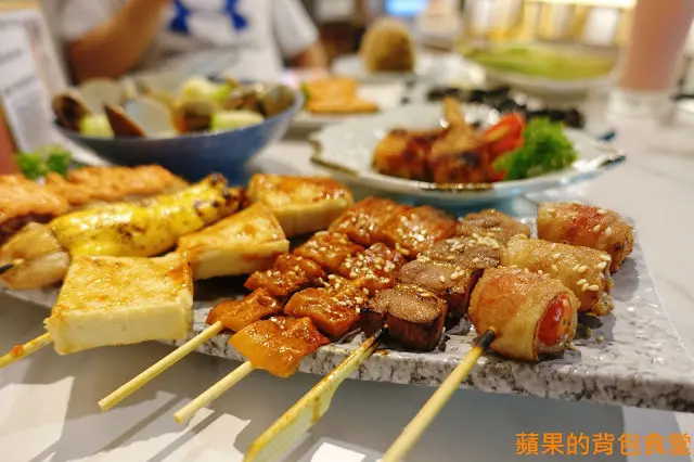 [食記] 台中南屯 - 容燒居酒屋 多樣串燒 清淡調味下酒菜 明太子雞肉串 豬肉番茄串 蛤蠣絲瓜 狗狗店長 有溫度的寵物友善餐廳 台中美食
