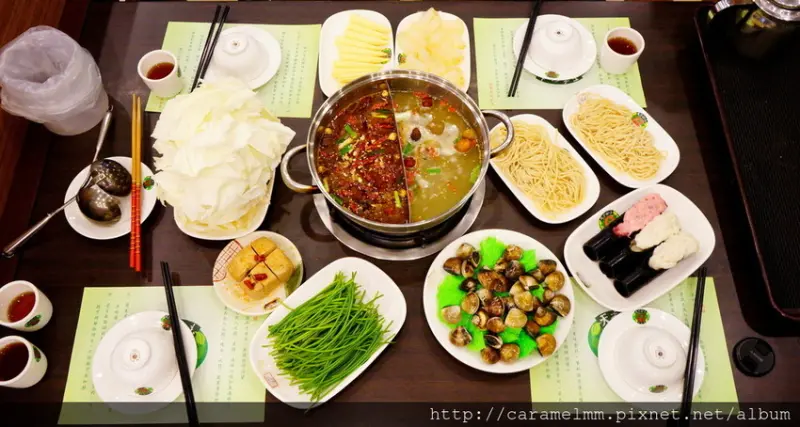 【桃園蘆竹】天香回味(新南店) 養生湯底 六十多種天然植物熬煮製成 麻而不辣 齒頰留香的好味道 南崁特力屋斜對面/新南路