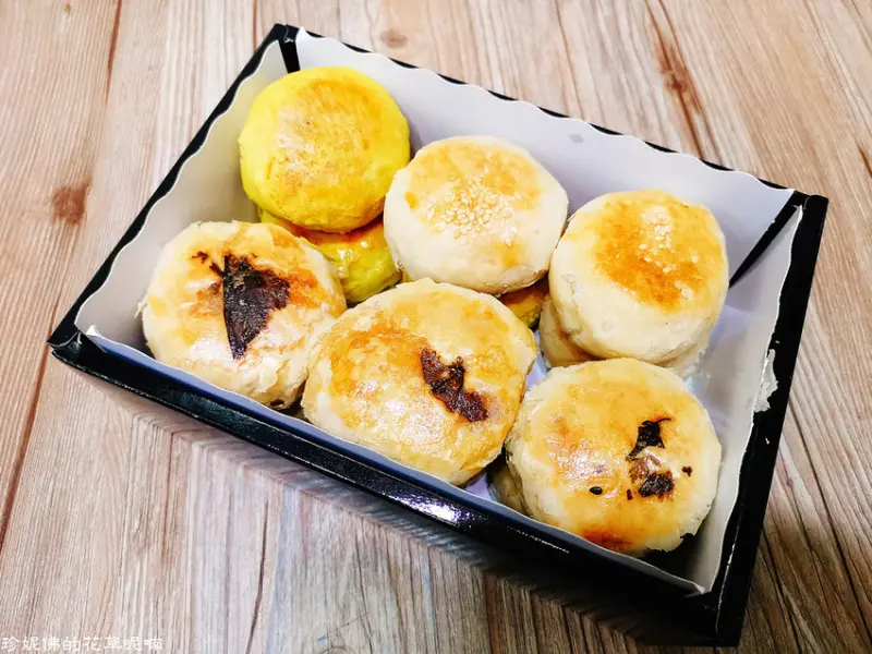 【新北-板橋區】板橋伴手禮「信芳餅店」綠豆凸、咖哩酥、魯肉酥