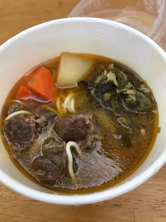 中午外帶吃什麼~ 台灣味的牛肉麵-樂澄小店