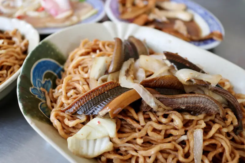 台南｜德興鱔魚意麵 炒花枝．麻油腰子 台南小吃推薦！ - 奇奇一起玩樂趣