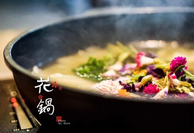 【台中 Flower 8。必拍最美花草火鍋／吃火鍋也能微醺一下／超人氣打卡美食】