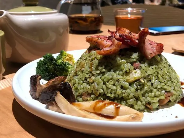 [新北林口]Walk in CAFE/獨棟清水模餐廳/輕食咖啡簡餐/必嘗的藍帶甜點