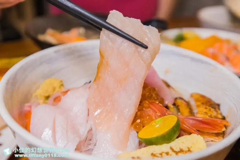 五漁村丼飯屋/味噌湯和醋飯無限量續點絕對能吃飽/海鮮丼直接給妳七種生魚片超划算/內湖美食推薦