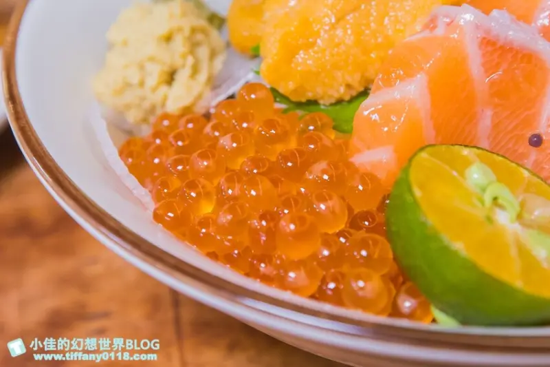 五漁村丼飯屋/味噌湯和醋飯無限量續點絕對能吃飽/海鮮丼直接給妳七種生魚片超划算/內湖美食推薦