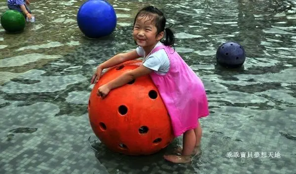 【鶯歌 / 戲水 】陶瓷藝術園區 & 龍學公園 - 無料玩水。玩沙 