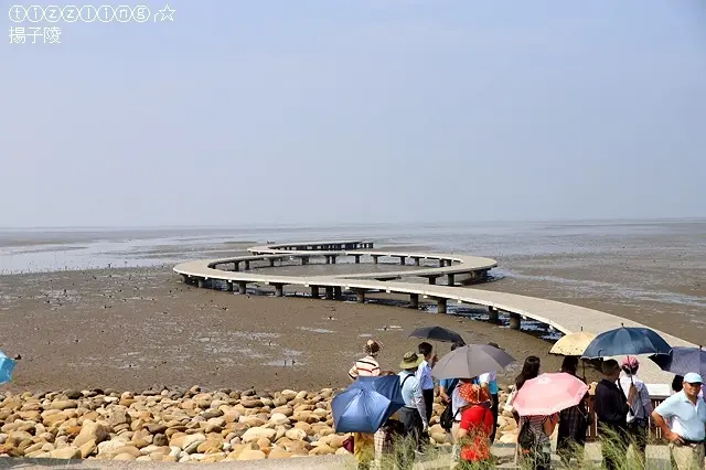 新竹，香山濕地賞蟹步道一遊&呷了會涮嘴ㄟ米樂繽紛爆米花&包好吃麵食館呷中晝～