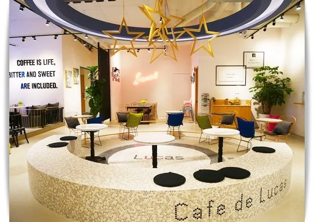 「Lucas Cafe 魯克思咖啡館」好美、好拍照也好美味 ♡