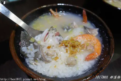 【台中。烏日】京兆食堂 拾捌號粥鋪 烏日本鋪。招牌海鮮粥。食材新鮮。料多實在