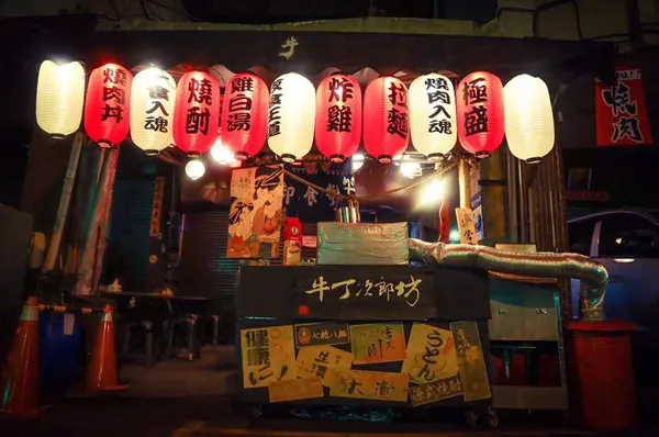 《牛丁次郎坊》一食入魂，日式鑄鐵炸鍋煎出五花肉味香