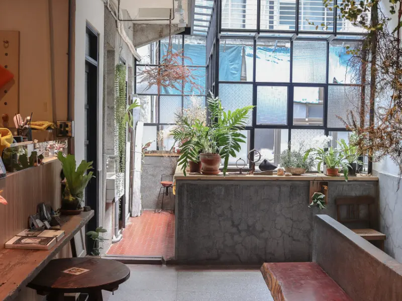 雙連站咖啡廳》好人好室x 七二聚場，在綠意老宅度過閒適午後，不限時咖啡廳 - Lexies Blog，寫食派