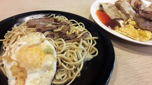 【台中西屯區】逢甲在地推薦CP值超高人氣早午餐~心饗晨坊~一大早門口就排滿爆多人潮!