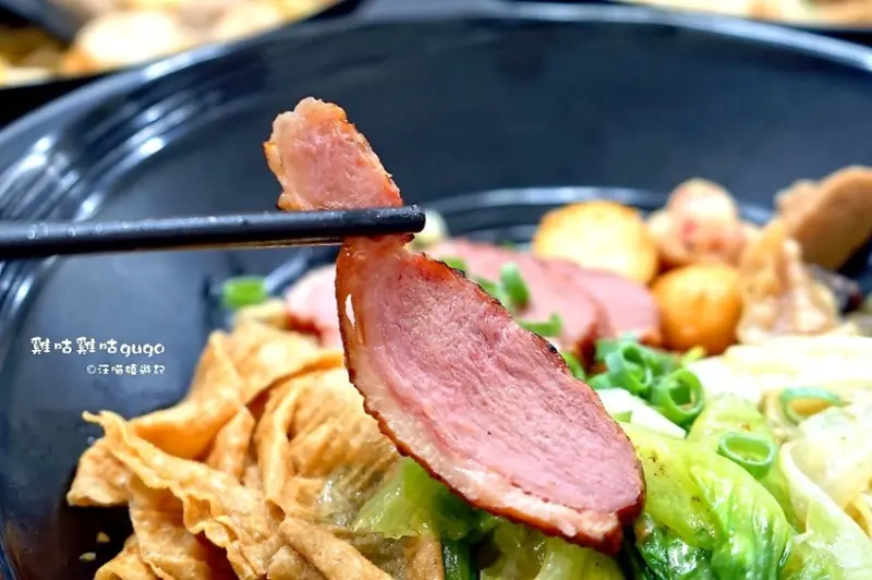 台中美食 ❤ 雞咕雞咕gugo ❤ 台中滷味加盟 / 有湯的滷味 / 不用揪咔或花大錢, 高貴不貴百元有找一個人也能獨享的麻辣鍋 / 宵夜點心, 正餐, 下酒, 吃巧也吃飽! (完整菜單/價目表)