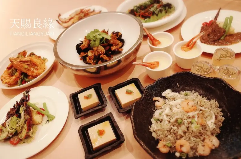 ｜關於美食（新北新莊 x 天賜良緣大飯店TIANCILIANGYUAN【天賜百匯】）｜禾乃氏口袋食堂分享日誌－豐富多元質感菜色吃到飽，頂級煎烤龍蝦、日式炙燒壽司、現煎牛肋眼、烤生蠔，超大型用餐空間，尾