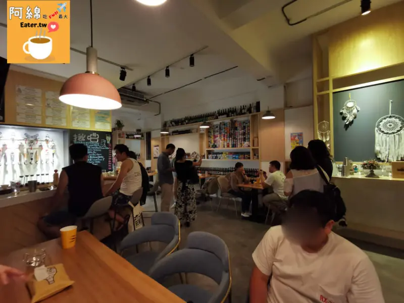 桃園酒吧推薦|揪吧BEer With Me 藝文特區精釀啤酒專賣，寵物友善和好吃手作甜點附菜單價錢、停車交通2019 - 阿綿吃Fun最大