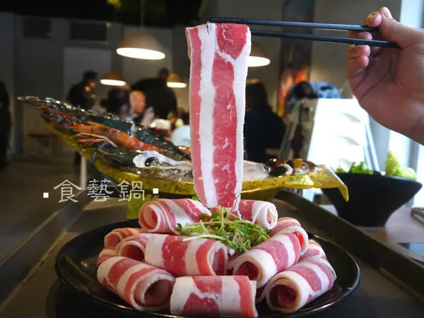 【新北市 板橋區/捷運板橋站】食藝鍋-鮮甜滋味波士頓龍王鍋＋厚實肉片大口滿足        
      