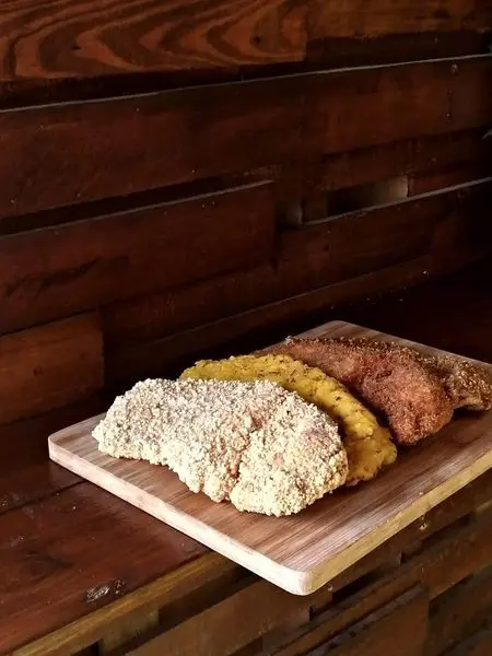 新竹北區｜雞排本色～今天心情什麼色？打卡系有色雞排，四種口感一次滿足～