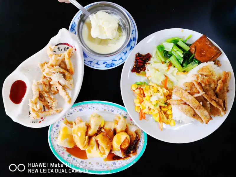 【食。中壢】來來中西式早餐店〜就是要吃早餐！在地人狂推薦平價多選擇，想吃漢堡還是古早味豬排飯？中西式早餐任你選！