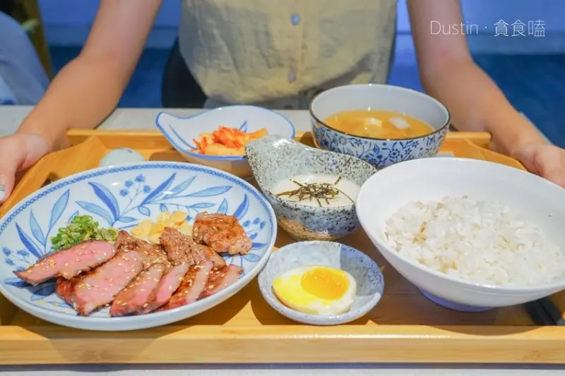 吉村牛舌__牛舌定食三拼過癮！還要小心被老闆娘電到|澳洲穀飼 / 板橋IG美食/完整菜單/牛舌飯專門店 「新北板橋 · 板橋車站」
