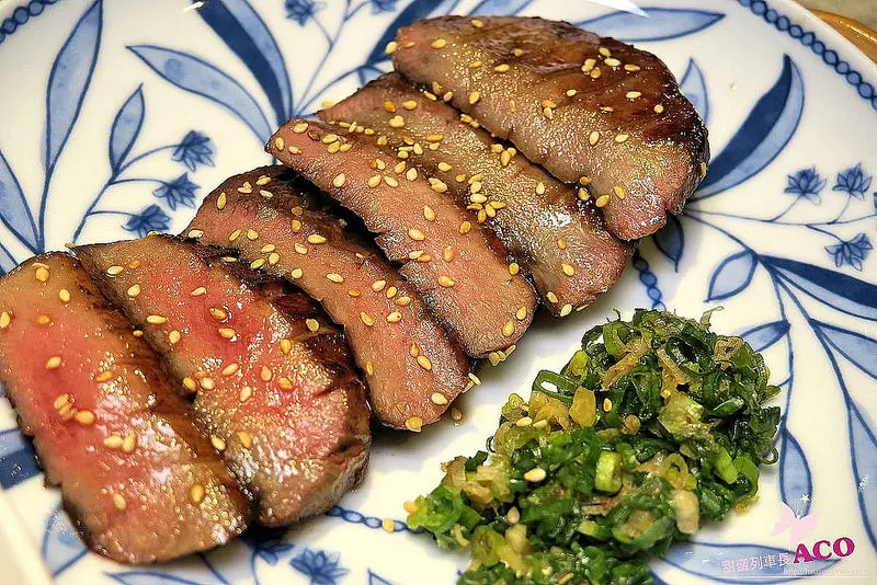 ♥台北♥ 板橋美食【吉村牛舌 Yoshimura】炭烤厚切牛舌飯，台灣第一家牛舌飯專賣店，炭烤牛舌的美味不用飛日本就可以品嘗（含吉村牛舌菜單）