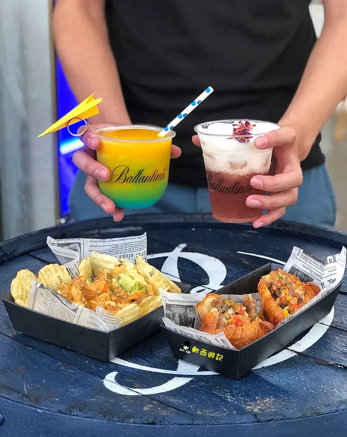 PIER 5貨櫃市集》百齡罈「B HOUSE」貨櫃酒吧●顏值最高酒吧! 飲品霸主美翻天調酒 最新台北IG打卡景點 台北貨櫃市集/大稻埕碼頭貨櫃市集 - 軟西，遊記