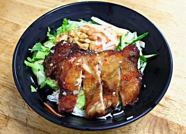 【桃園】金味越南小館。龜山美食推薦。越式料理小吃              