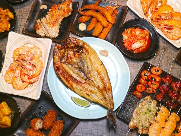 【台北.燒烤】串燒殿-西門|串燒燒烤吃到飽居酒屋，千變萬化的味覺饗宴